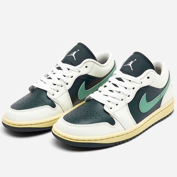 🐍 Nike Air Jordan 1 Low Jade Smoke 🐍